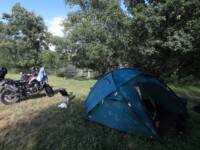 Einsamer Zeltplatz am Fluss mit vielen Bekanntschaften :)