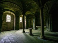 Das Mosteiro de Santa Maria de Monfero bietet unerwartete marode Schönheit