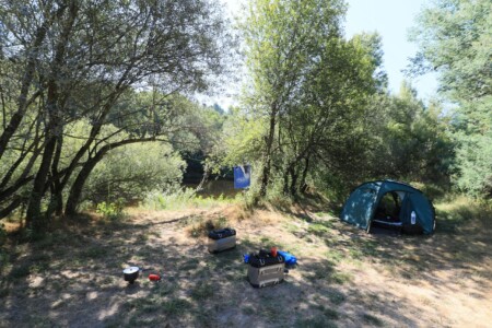 Unser traumhafter Zeltplatz direkt am Fluss