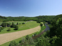 Die belgischen Ardennen bieten Landschaften manchmal wie fast an der Ardèche