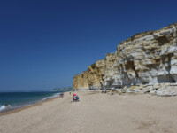 Hive Beach mit seinen schönen Steinformationen die von Wind und Wasser geschaffen wurden