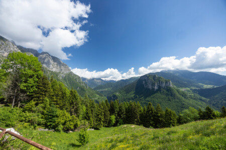 Auf der Ostseite des Passo della Presolana