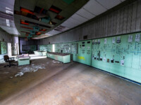 Schaltzentrale eines ehemaligen Wärmekraftwerks