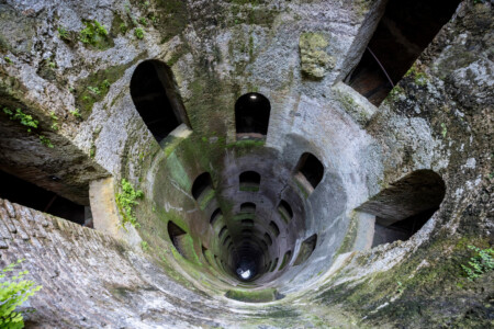 Pozzo di San Patrizio (Orvieto), ein 60m tiefer Brunnen mit zwei getrennten Treppen