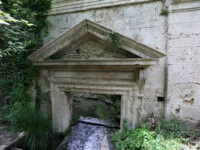 Chiesa di San Vittorino die langsam im Sumpf versinkt