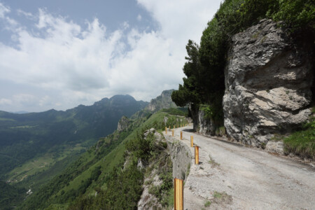 Die Militärstrasse vom Iseosee zum Passo Maniva bietet geniale Ausblicke, erfordert aber etwas fahrerische Konzentration