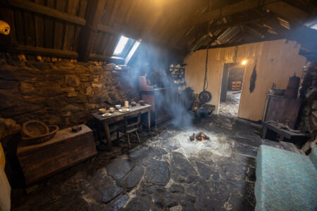 Rekonstruiertes 'Black House' bei Arnol